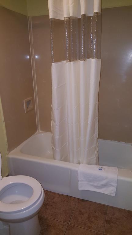 American Inn Columbia Bagian luar foto